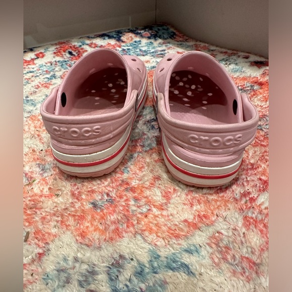 Girls Size 10C Pink Crocs - Picture 4 of 4
